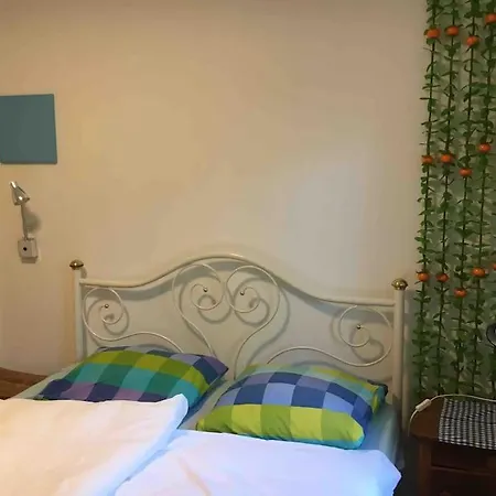Apartment Im Wald An Der Weinstrasse Bad Duerkheim