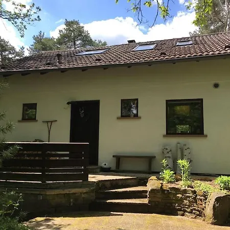 Apartment Im Wald An Der Weinstrasse
